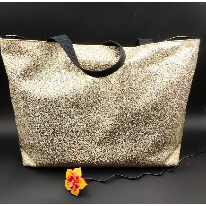 sac à main doré